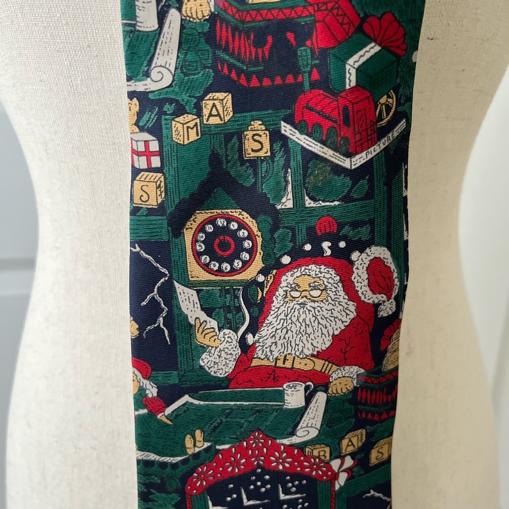 Cape Cod Neckwear Christmas tie